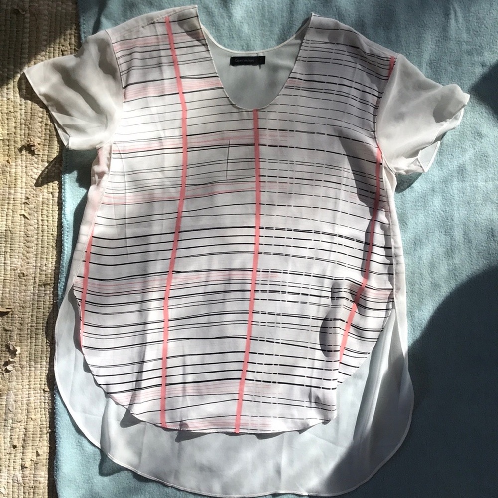 Sheer Calvin Klein Tee w/ Abstract Lines, size M